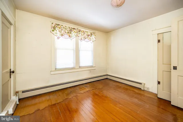 $185,000 | 729 East Oak Street, Oakland, MD 21550