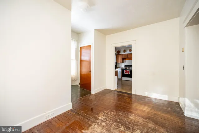 $185,000 | 729 East Oak Street, Oakland, MD 21550