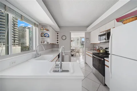 $699,000 | 3411 Indian Creek Drive, Unit 604, Miami Beach, FL 33140
