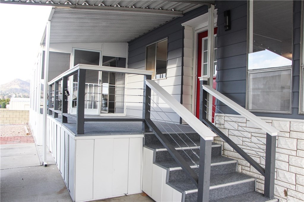 3500 Buchanan Street, Unit 6 Riverside, CA 92503 - Photo 4 of 28 a view of entryway