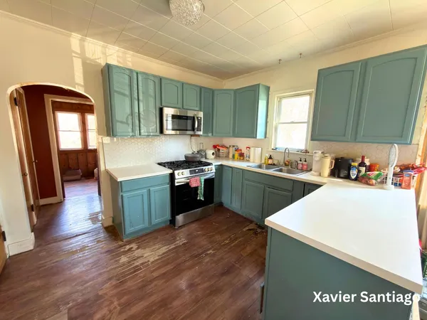 $264,999 | 1128 Emerald Avenue Northeast, Grand Rapids, MI 49503