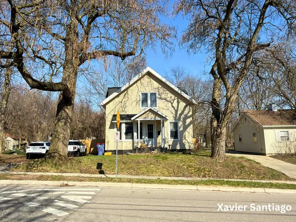 $264,999 | 1128 Emerald Avenue Northeast, Grand Rapids, MI 49503