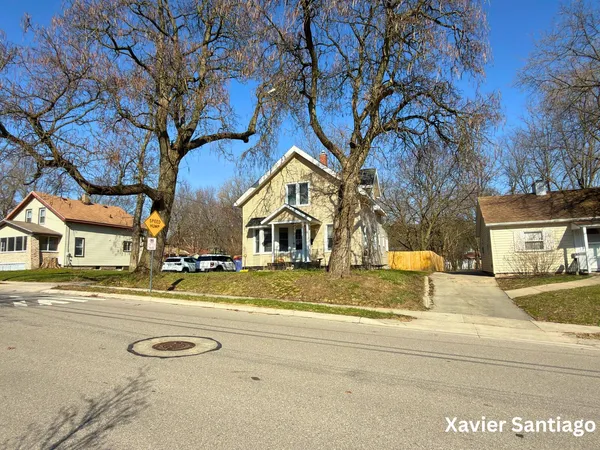 $264,999 | 1128 Emerald Avenue Northeast, Grand Rapids, MI 49503