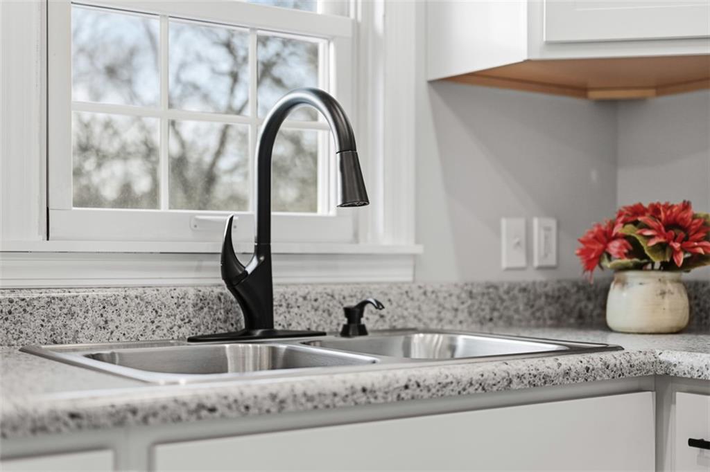 76 Valleyview Drive Ambridge, PA 15003 - Photo 11 of 44