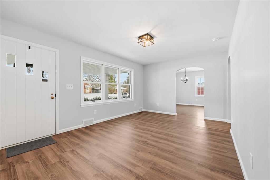 76 Valleyview Drive Ambridge, PA 15003 - Photo 5 of 44