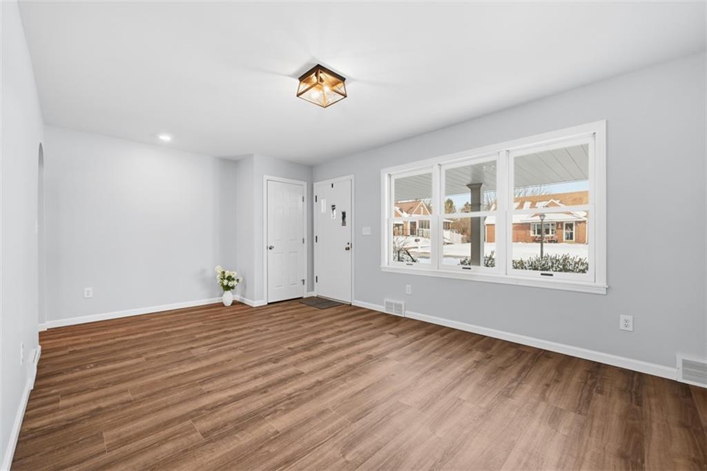 76 Valleyview Drive Ambridge, PA 15003 - Photo 6 of 44