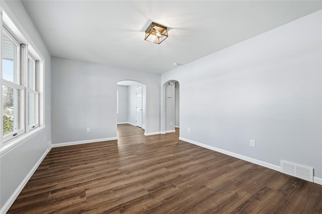 76 Valleyview Drive Ambridge, PA 15003 - Photo 7 of 44