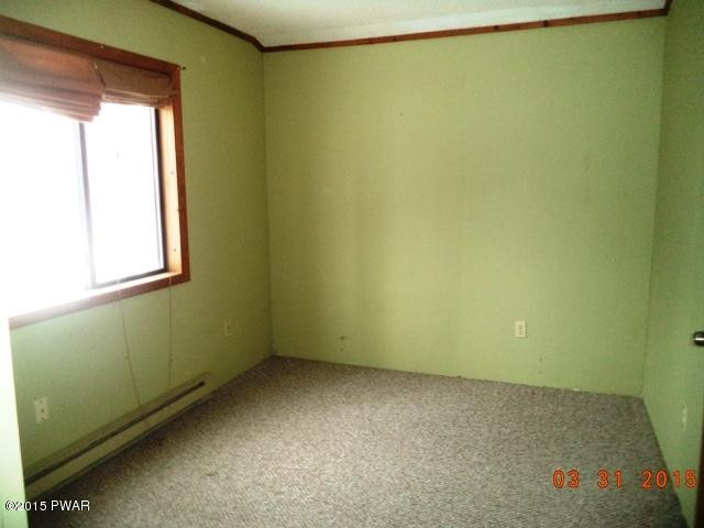 135 Maple Ridge Drive Hawley, PA 18428 - Photo 7 of 16