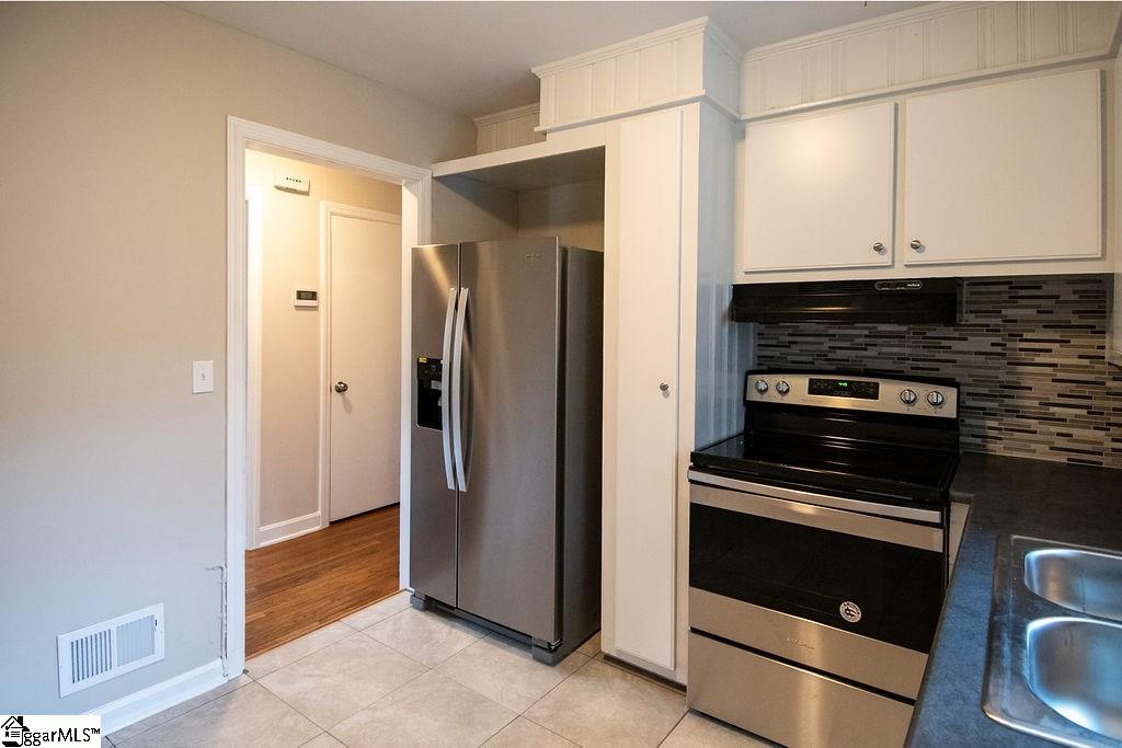 114 Stratford Road Greenville, SC 29605 - Photo 7 of 21