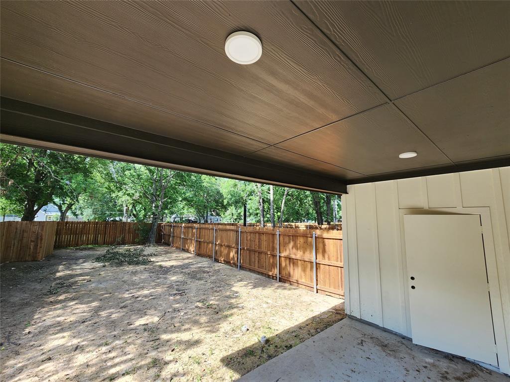 211 Trinity Street Bridgeport, TX 76426 - Photo 5 of 17