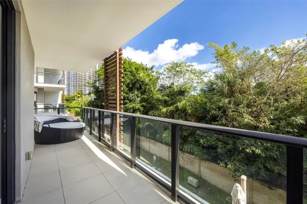 $1,695,000 | 3030 North Ocean Boulevard, Unit S106, Fort Lauderdale, FL 33308