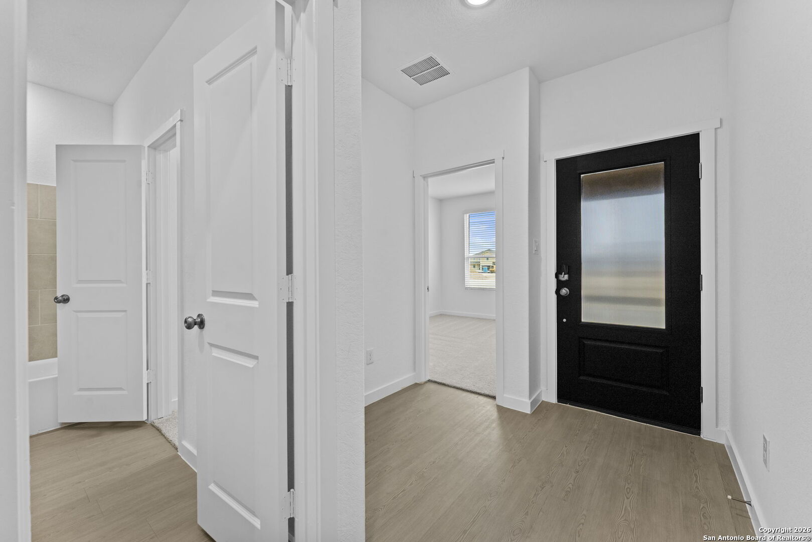 1867 Nuthatch Ridge New Braunfels, TX 78130 - Photo 3 of 33