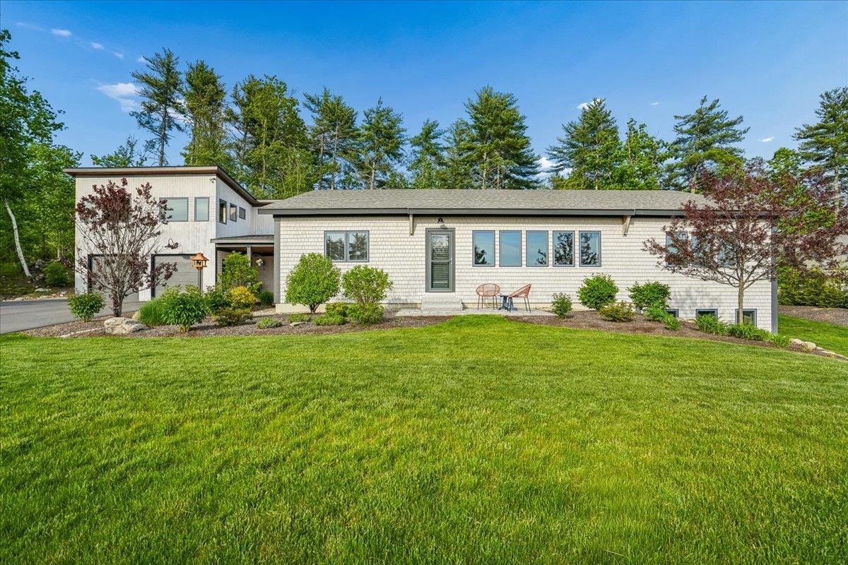 11 Wheeler Farm Road Bedford, NH 03110 - Photo 1 of 60