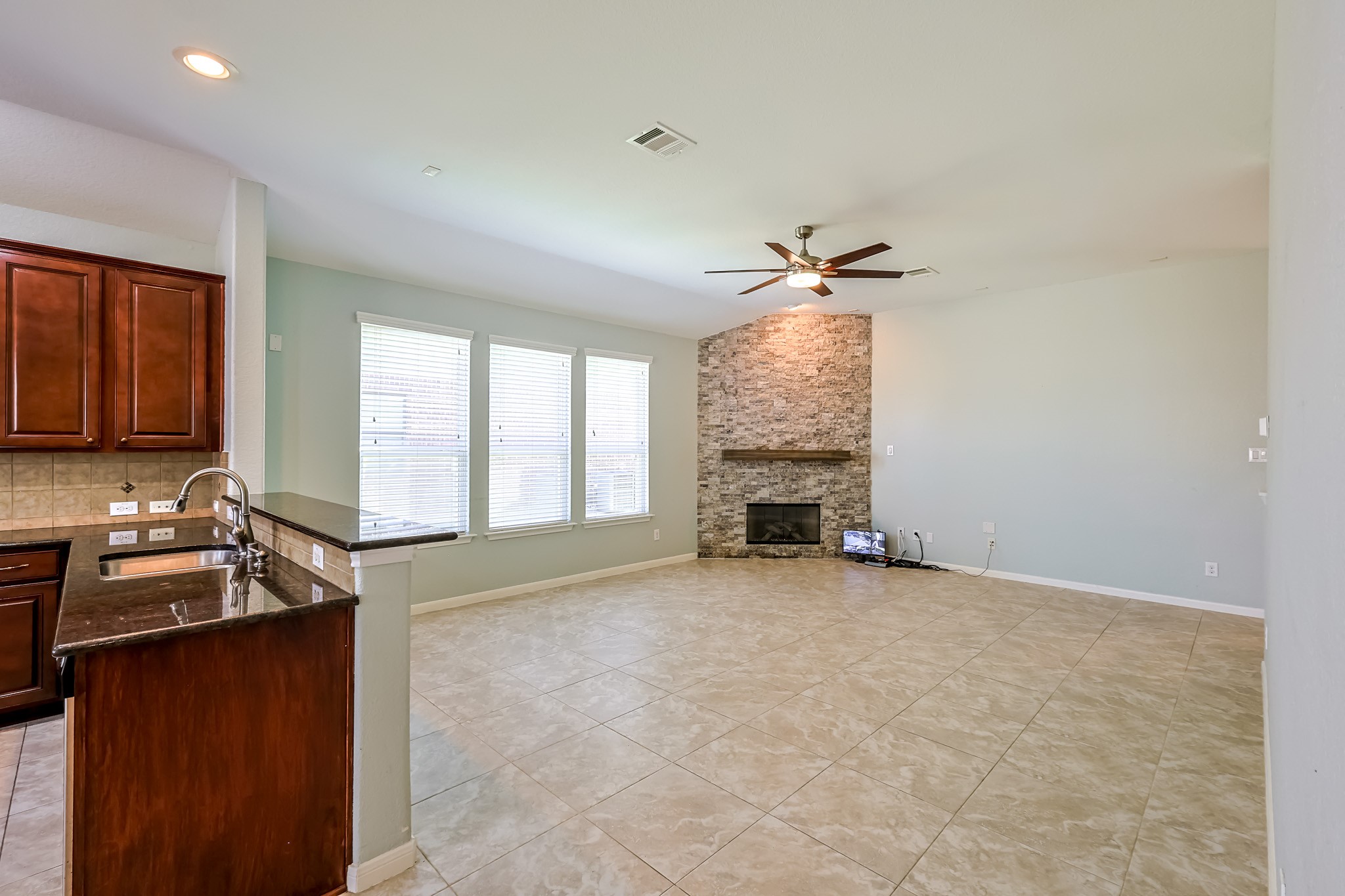 6014 Watford Bend Rosenberg, TX 77471 - Photo 4 of 36 a view of an empty room with a window