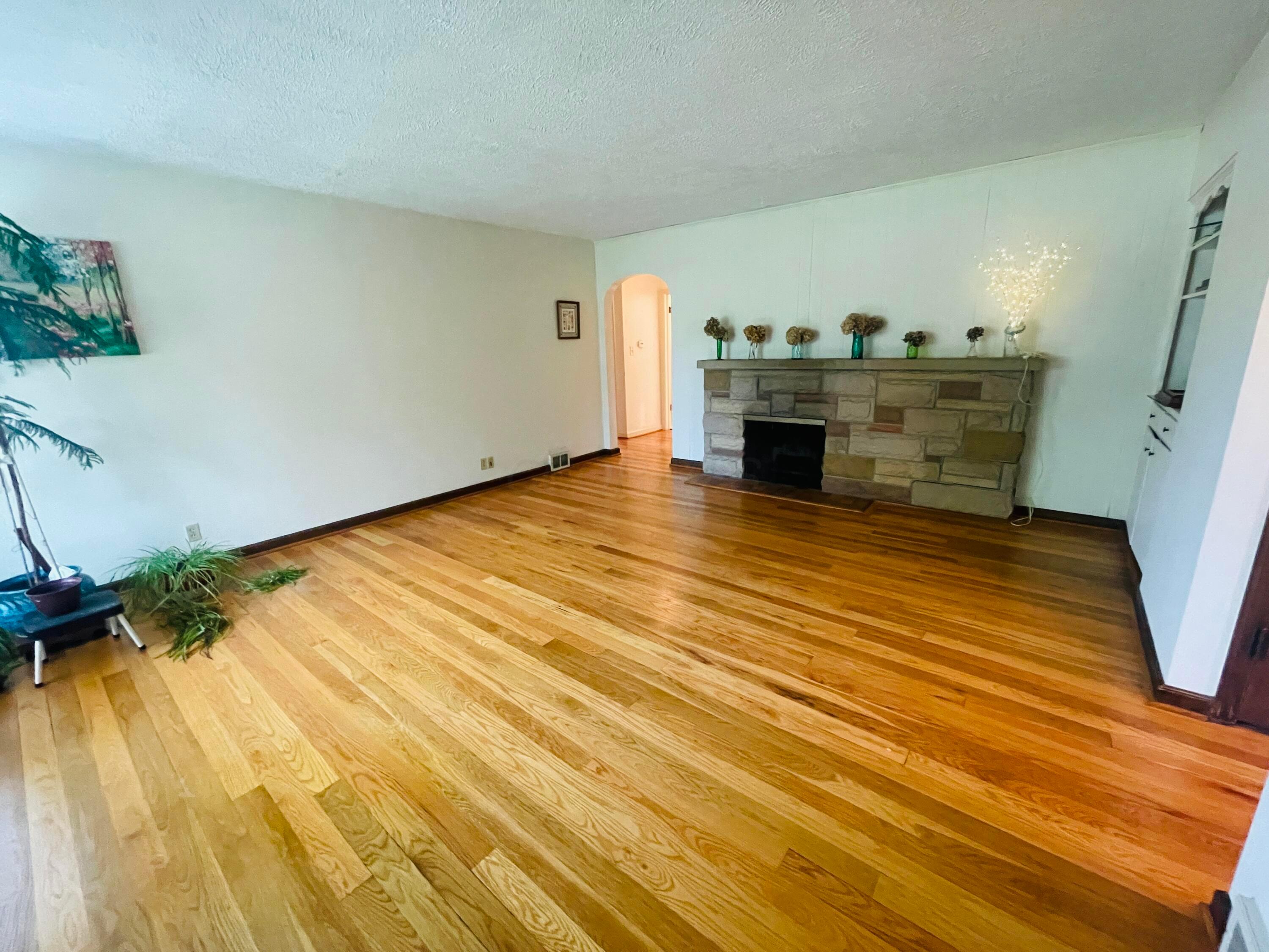 204 North Edgewood Road Mount Vernon, OH 43050 - Photo 25 of 37 26