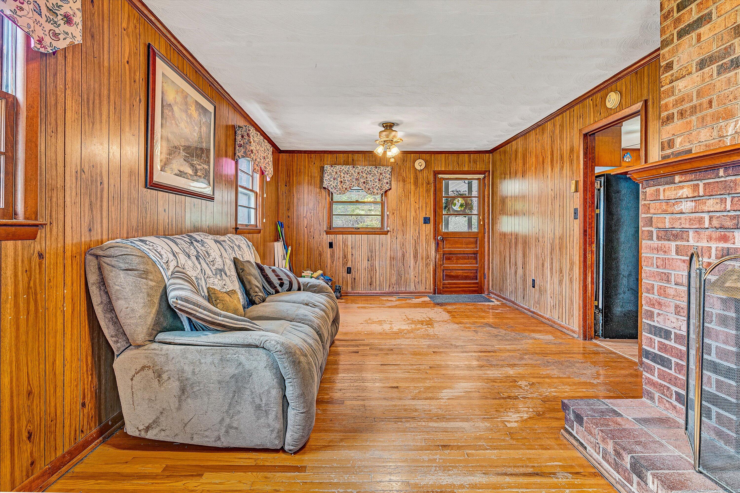 7796 Newport Road Catawba, VA 24070 - Photo 17 of 71 15-VM-05679