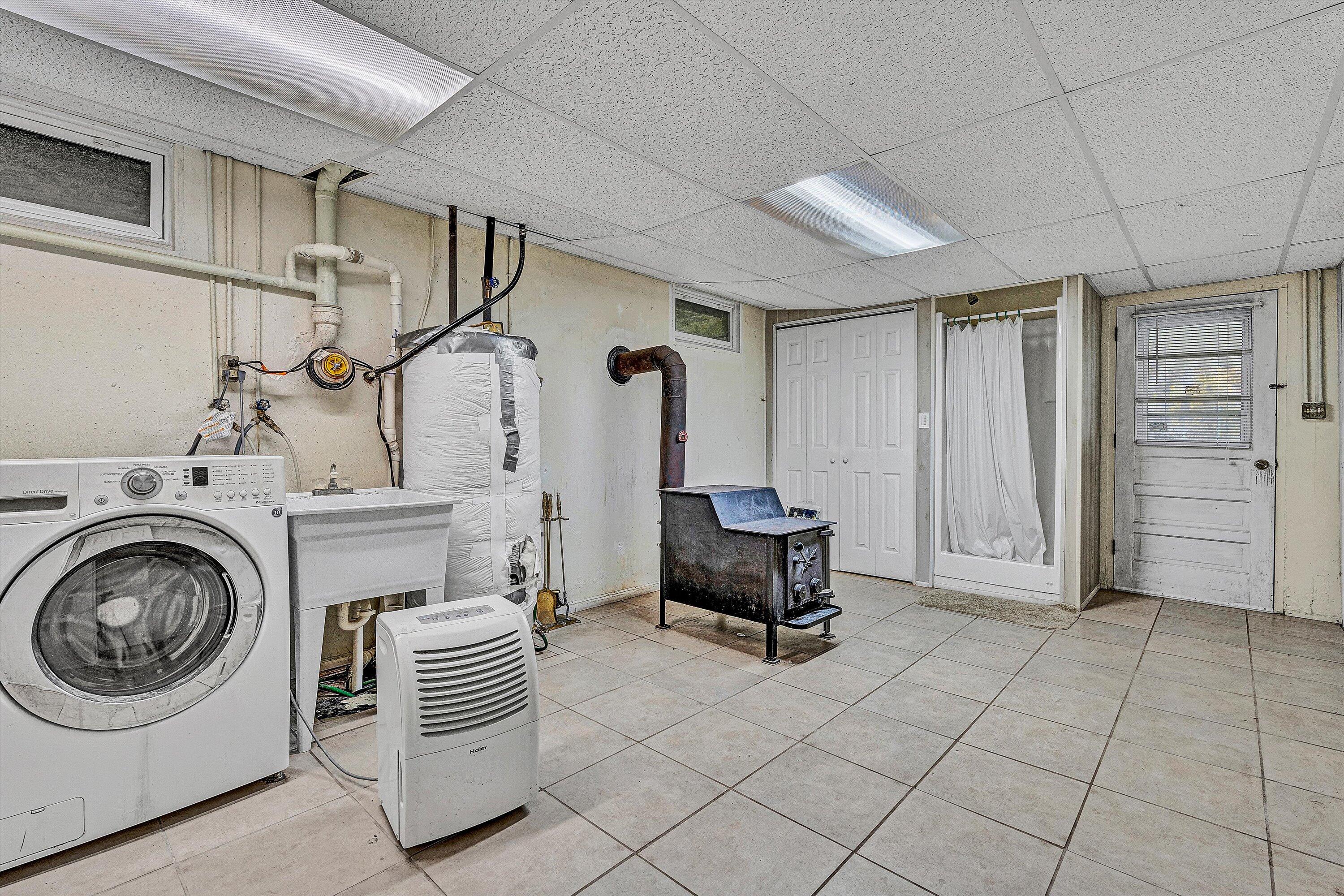 7796 Newport Road Catawba, VA 24070 - Photo 35 of 71 33-VM-05769