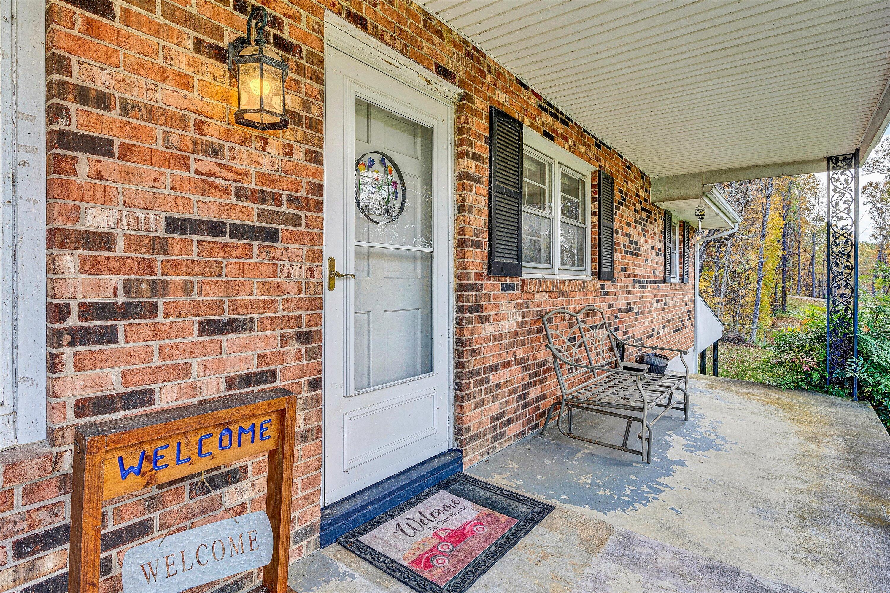 7796 Newport Road Catawba, VA 24070 - Photo 5 of 71 03-VM-05619
