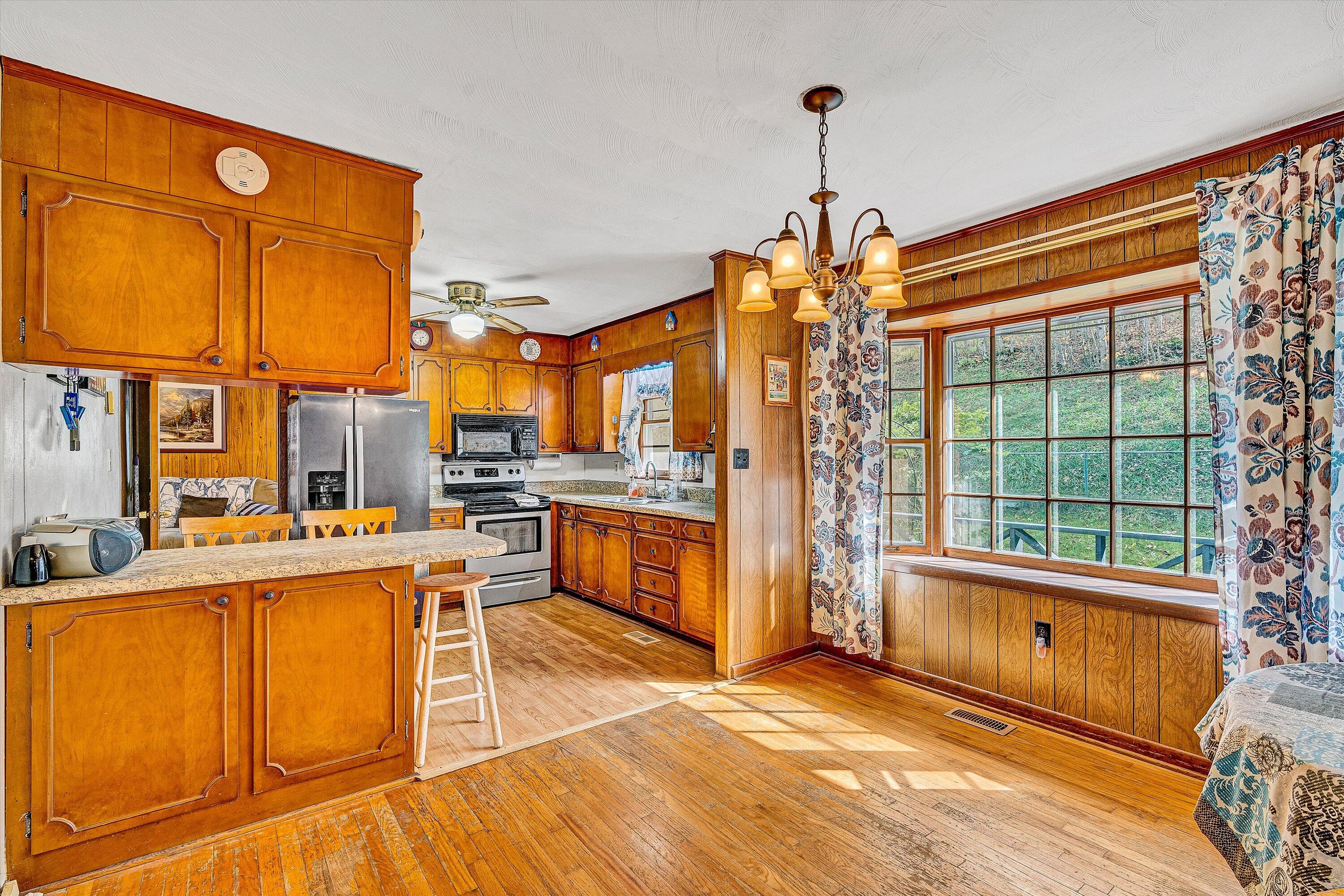 7796 Newport Road Catawba, VA 24070 - Photo 10 of 71 08-VM-05644