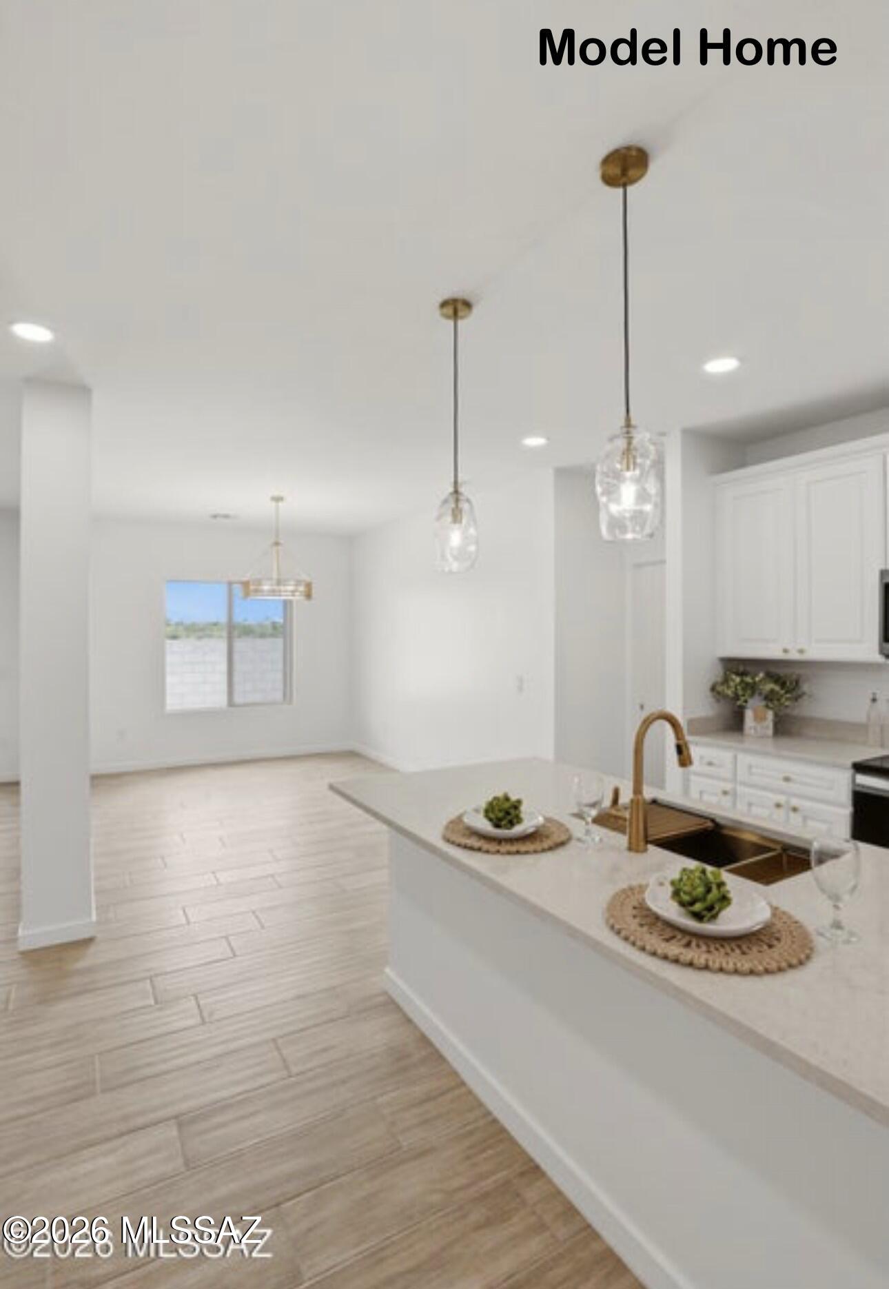 5553 South Swires Road Tucson, AZ 85746 - Photo 11 of 27 Kitchen Dining View - Model