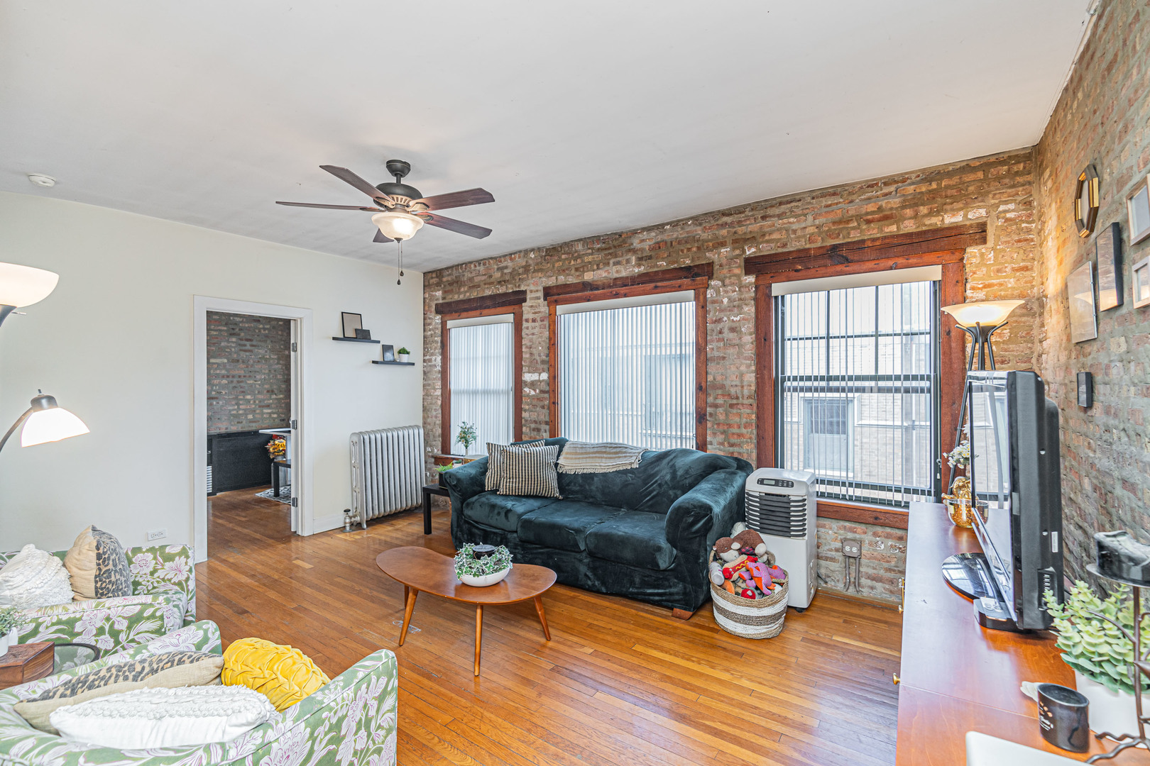 7023 North Sheridan Road, Unit 3W Chicago, IL 60626 - Photo 8 of 20 Gallery Image 8