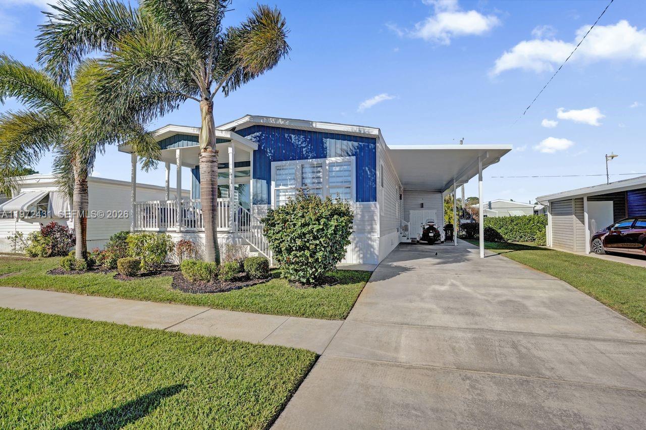 4035 Marigold Road Boynton Beach, FL 33436 - Photo 1 of 81