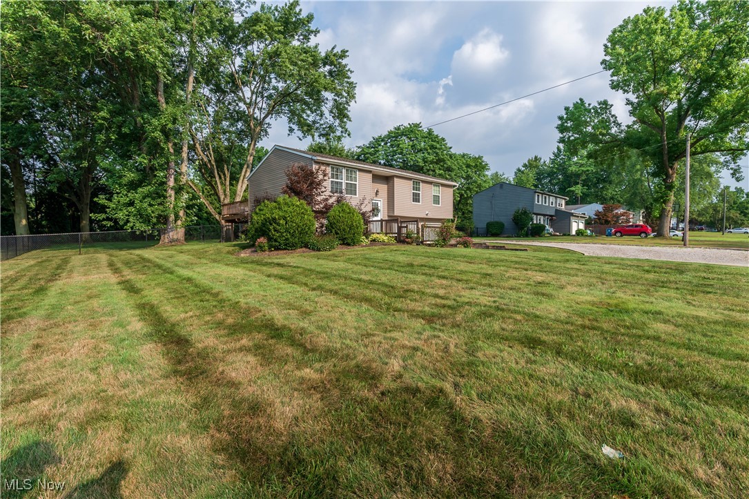 1566 Sunnyacres Road Akron, OH 44321 - Photo 6 of 34