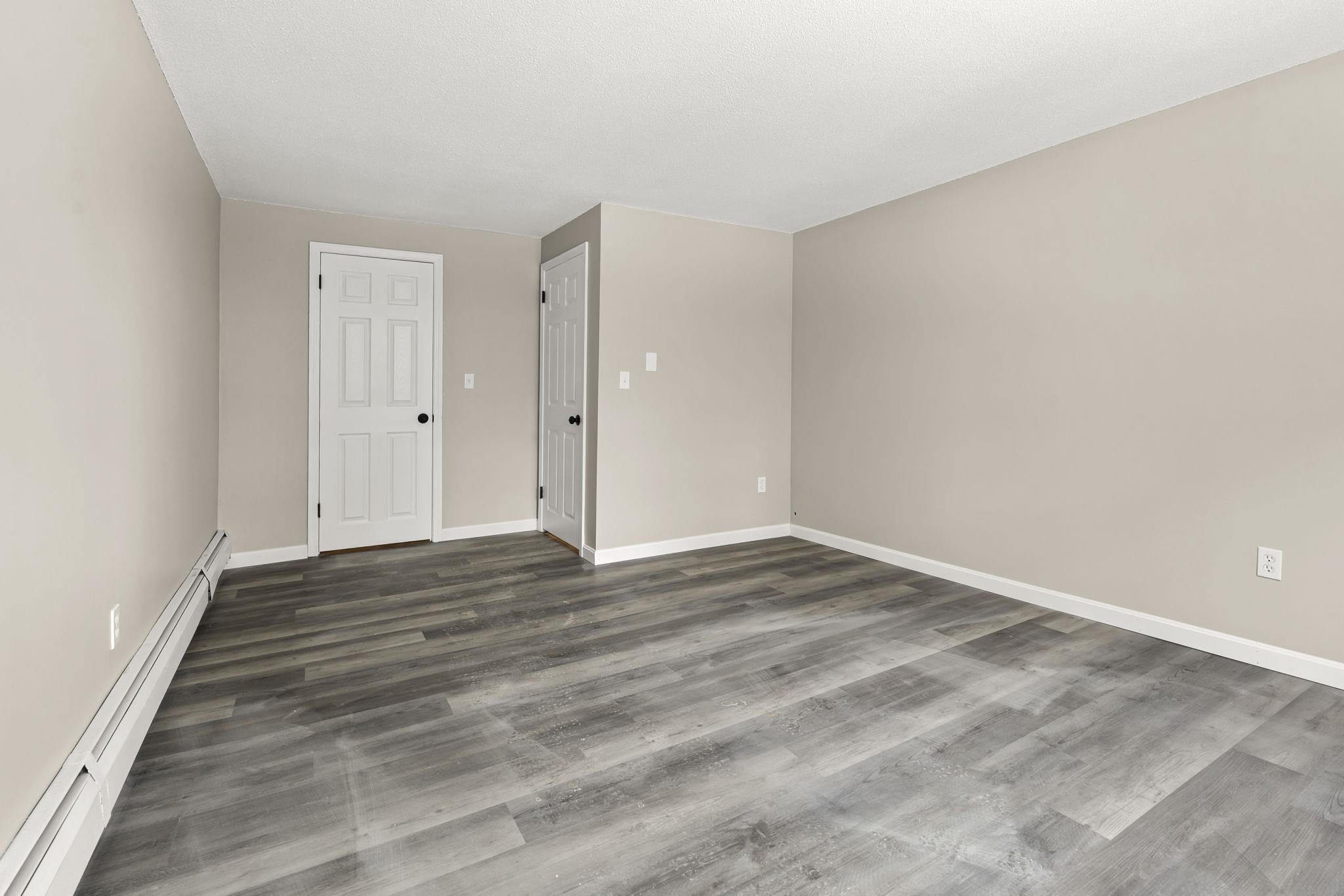 80 R English Village Road, Unit 302 Manchester, NH 03102 - Photo 23 of 32