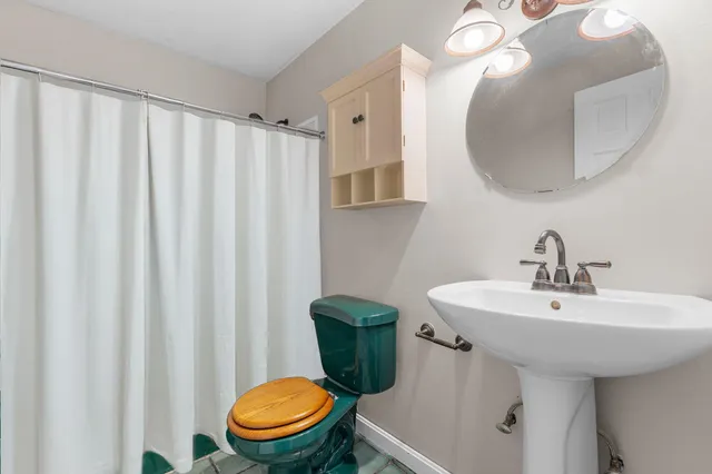 $200,000 | 80 R English Village Road, Unit 302, Manchester, NH 03102