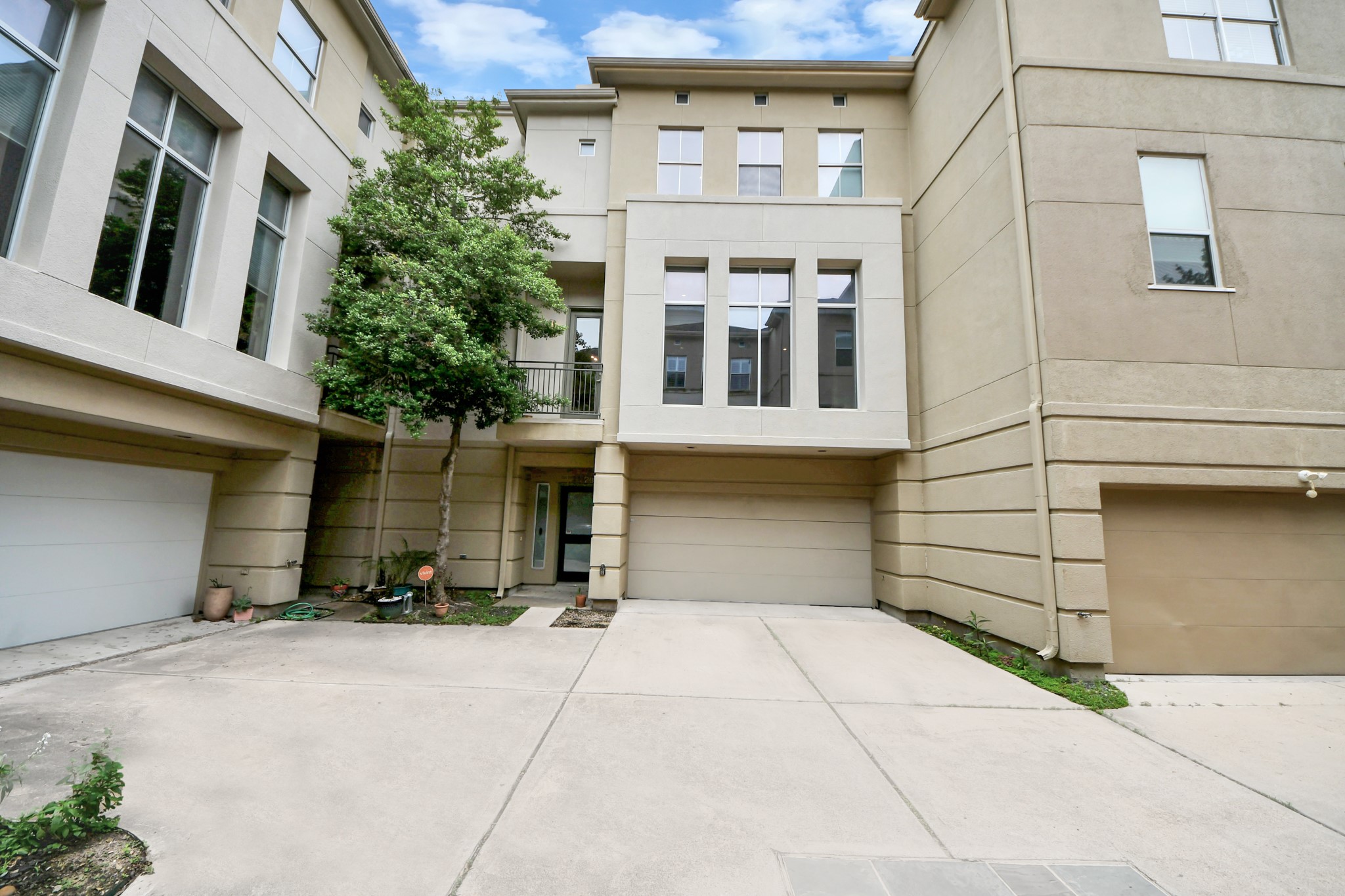 1112 Columbus Street, Unit B Houston, TX 77019 - Photo 3 of 34