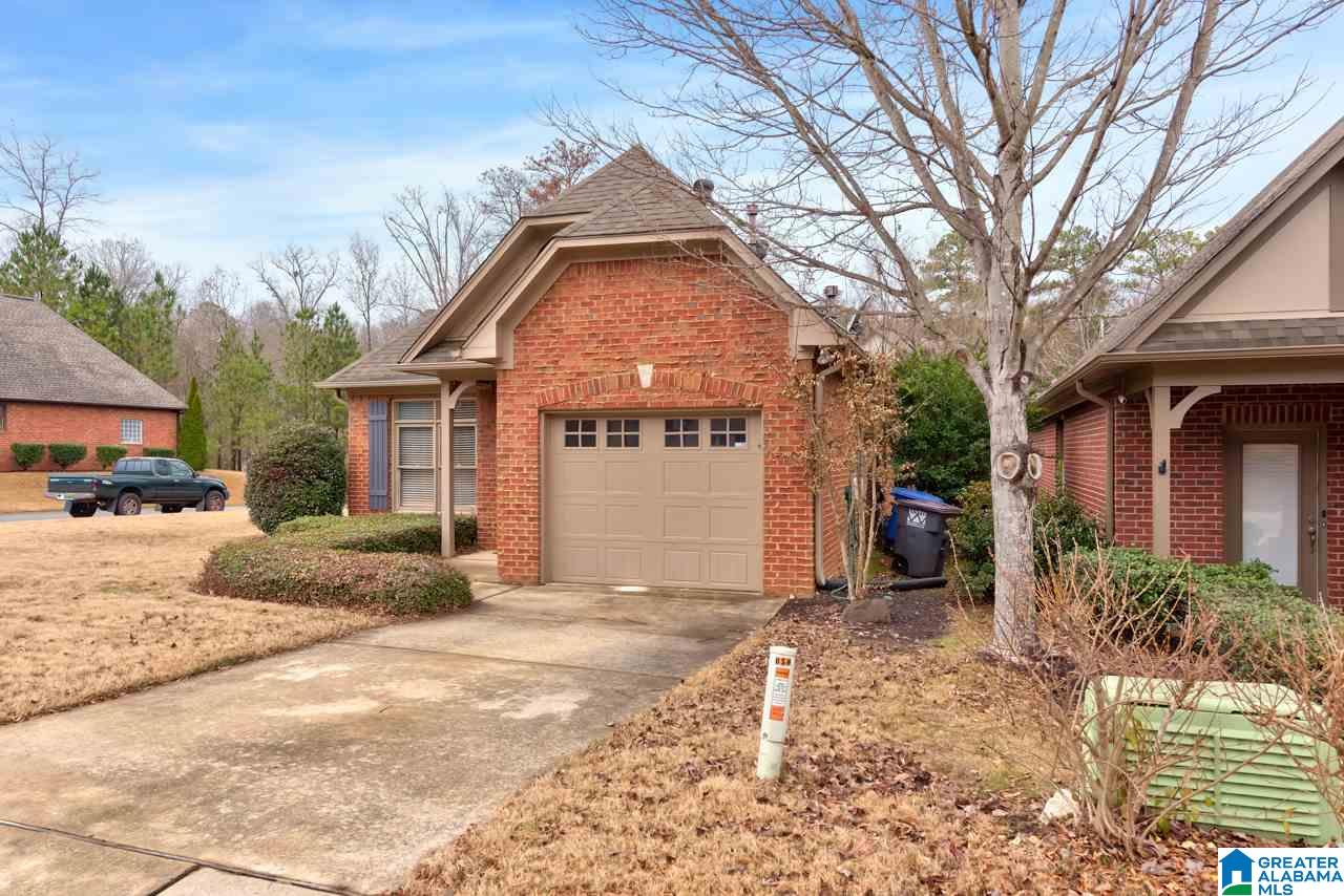 5693 Park Side Road Birmingham, AL 35244 - Photo 4 of 32