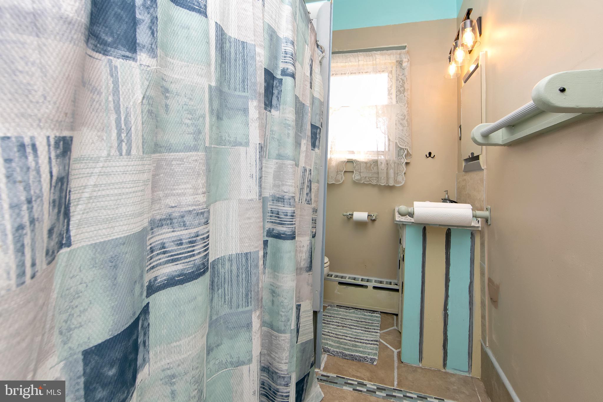 4742 Browning Road Pennsauken, NJ 08109 - Photo 18 of 37 Bathroom