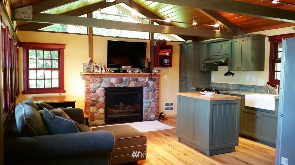 300 East North Bay Road Belfair, WA 98528 - Photo 4 of 25 Gallery Image 4