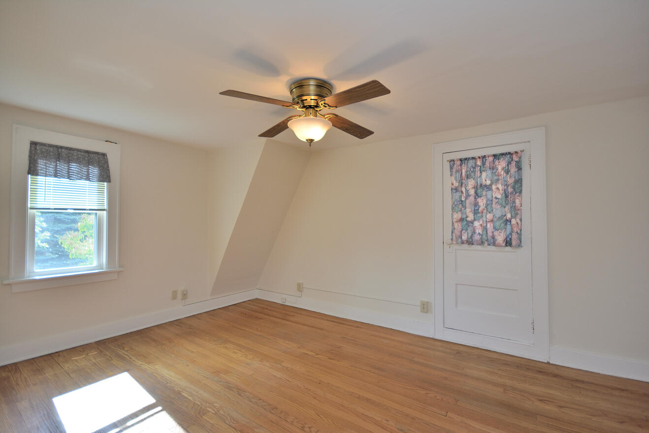 357 North 60th Street Milwaukee, WI 53213 - Photo 12 of 36 Bedroom 1