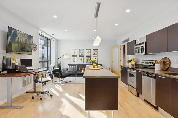 $290,000 | 3116 West Lake Street, Unit 117, Minneapolis, MN 55416