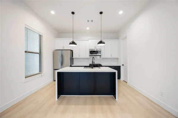 $3,100 | 2528 Live Oak Street, Houston, TX 77004