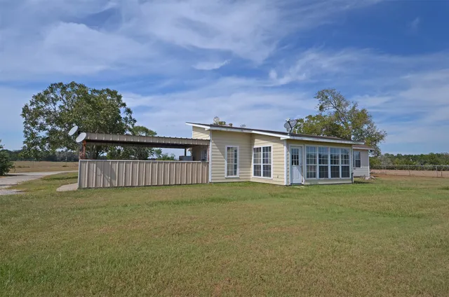 $1,250,000 | 2352 Airport Road, Brenham, TX 77833