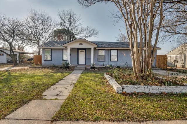 $2,100 | 222 Moore Street, Duncanville, TX 75116