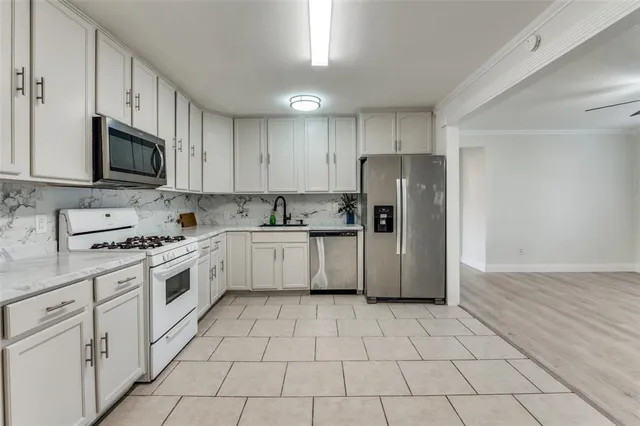 $2,100 | 222 Moore Street, Duncanville, TX 75116