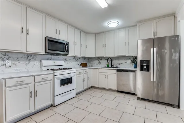 $2,100 | 222 Moore Street, Duncanville, TX 75116