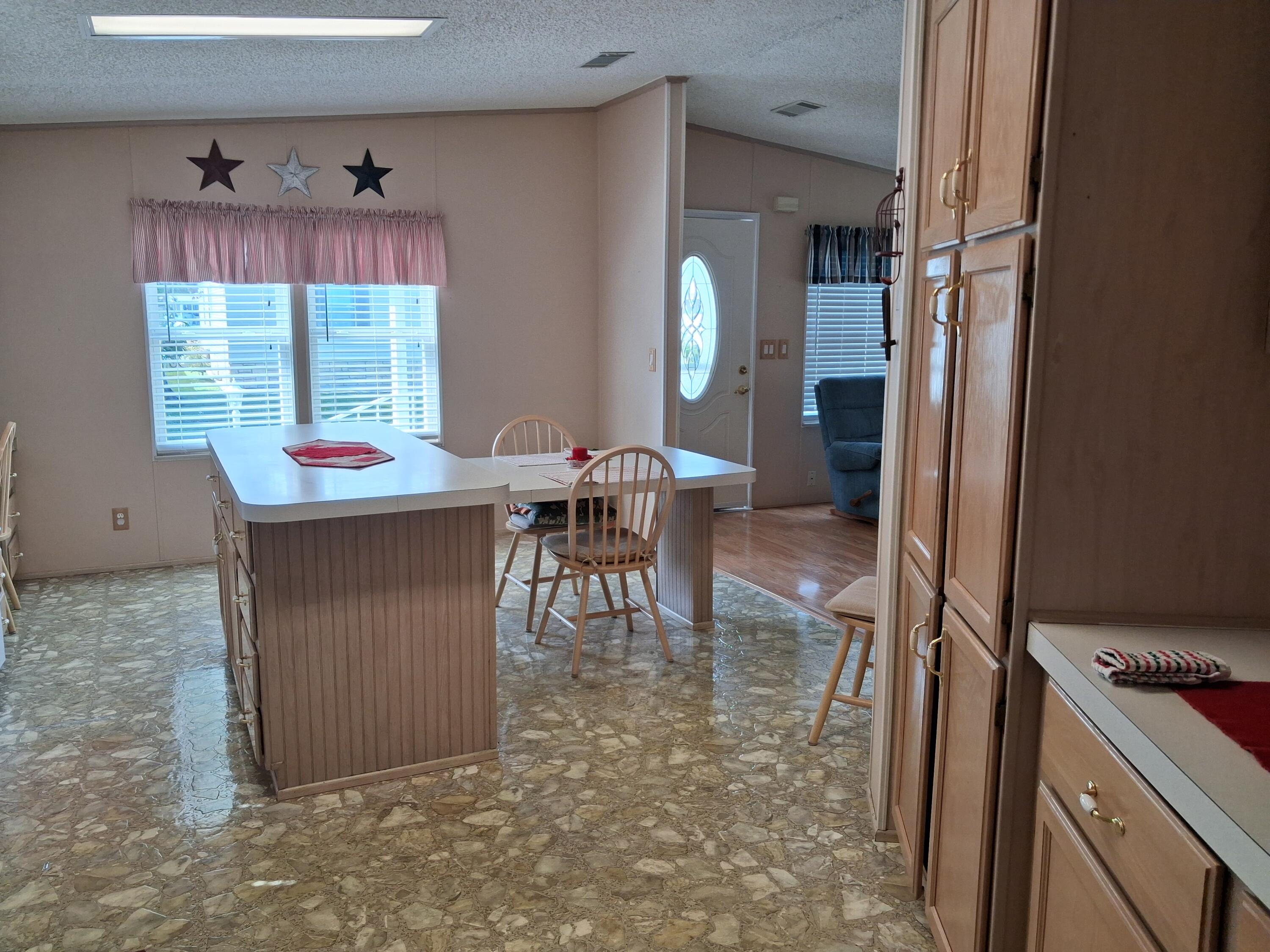 1555 Southwest 35th Circle Okeechobee, FL 34974 - Photo 7 of 39 20250904_104718