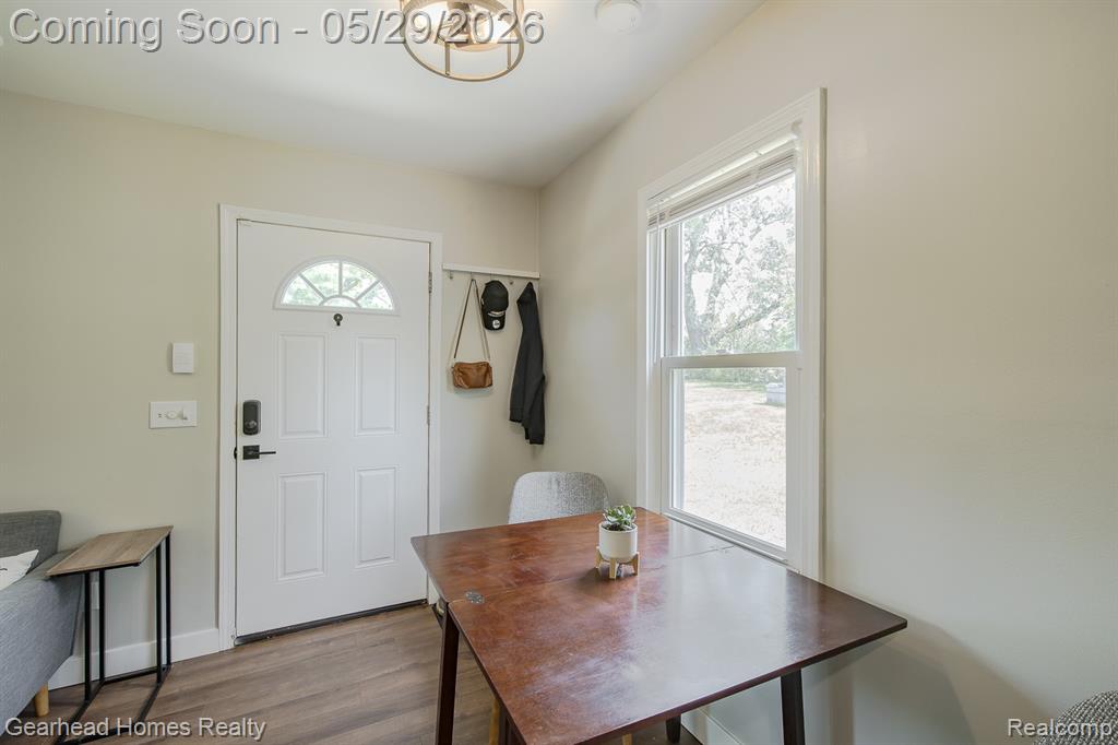 2831 Watkins Lake Road Waterford, MI 48328 - Photo 4 of 45