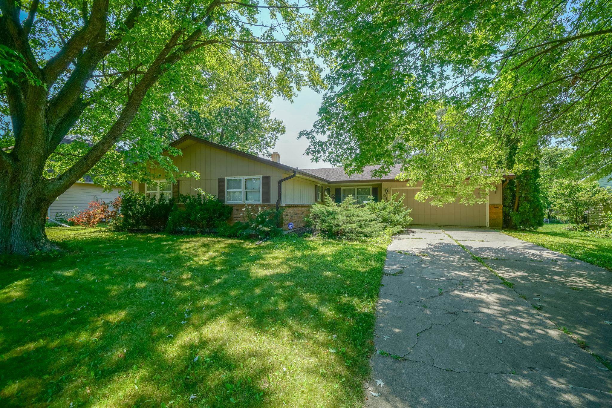 210 Drake Avenue Rochelle, IL 61068 - Photo 1 of 25