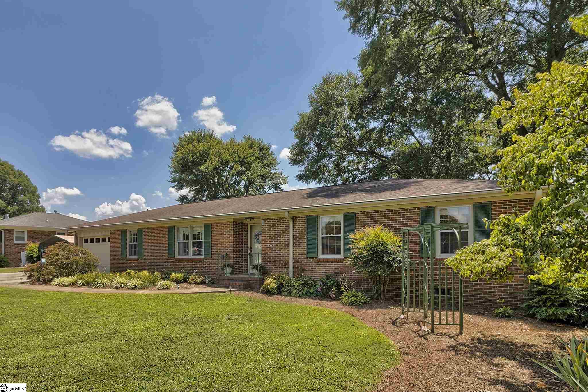 448 Bishop Drive Mauldin, SC 29662 - Photo 2 of 25