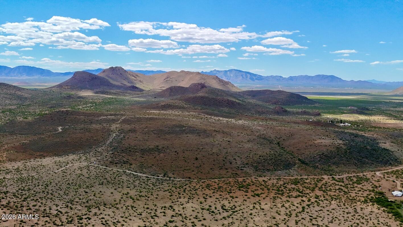 39 South Acres Willcox Az 85643 Willcox, AZ 85643 - Photo 15 of 26 dji_fly_20260408_133624_0715_17756991223