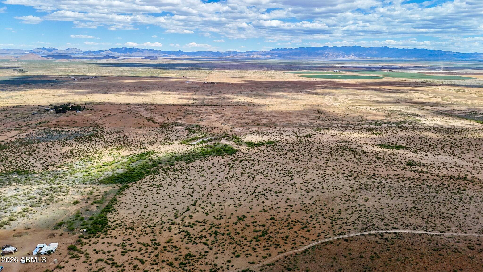 39 South Acres Willcox Az 85643 Willcox, AZ 85643 - Photo 20 of 26 dji_fly_20260408_133530_0713_17756991228