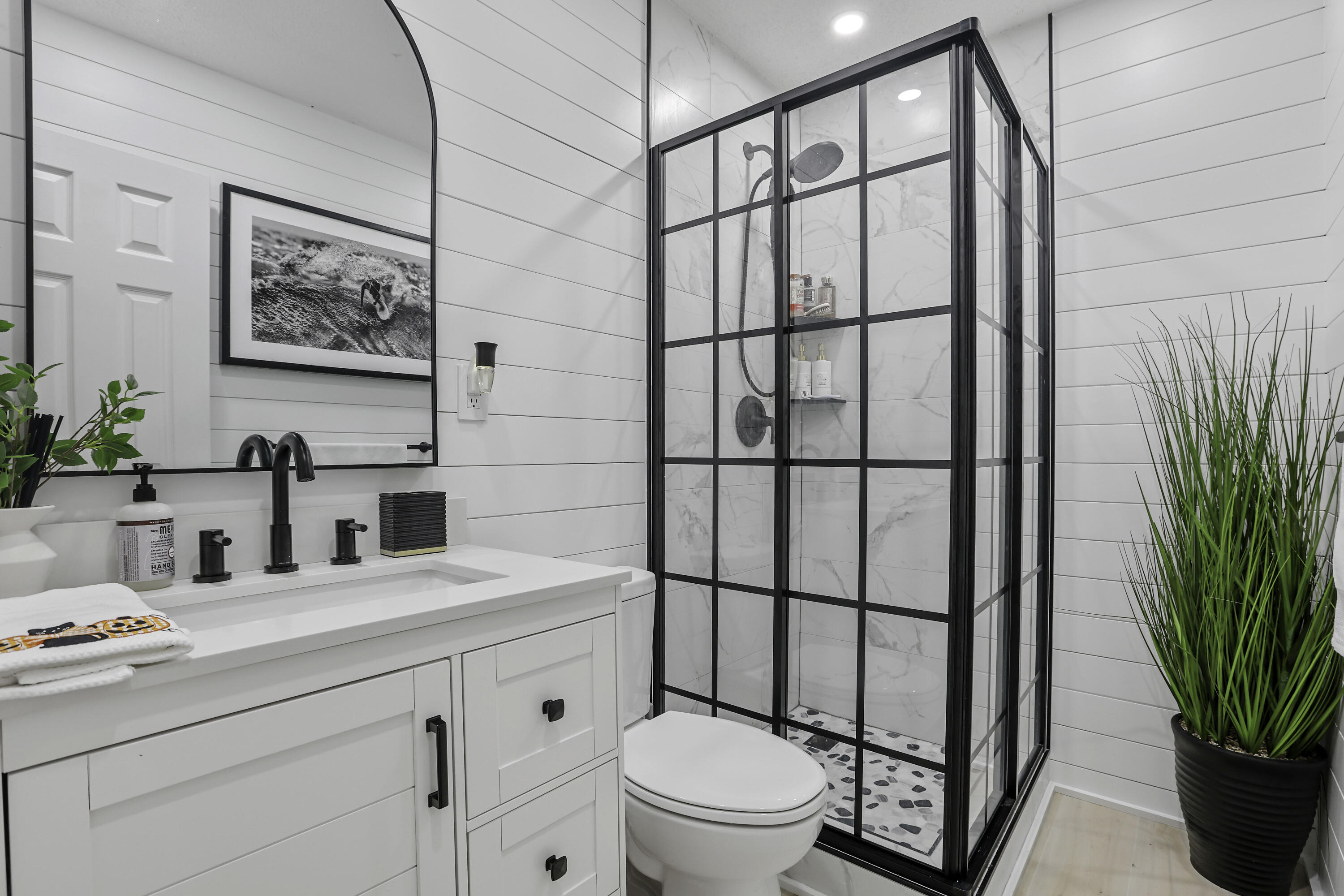 4461 Rice Mill Drive Charleston, SC 29420 - Photo 20 of 32 Secondary Bathroom 1