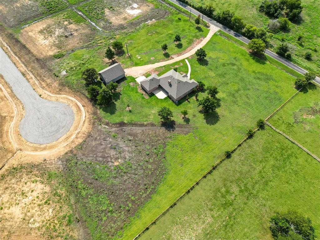 867 Durning Road Van Alstyne, TX 75495 - Photo 3 of 31