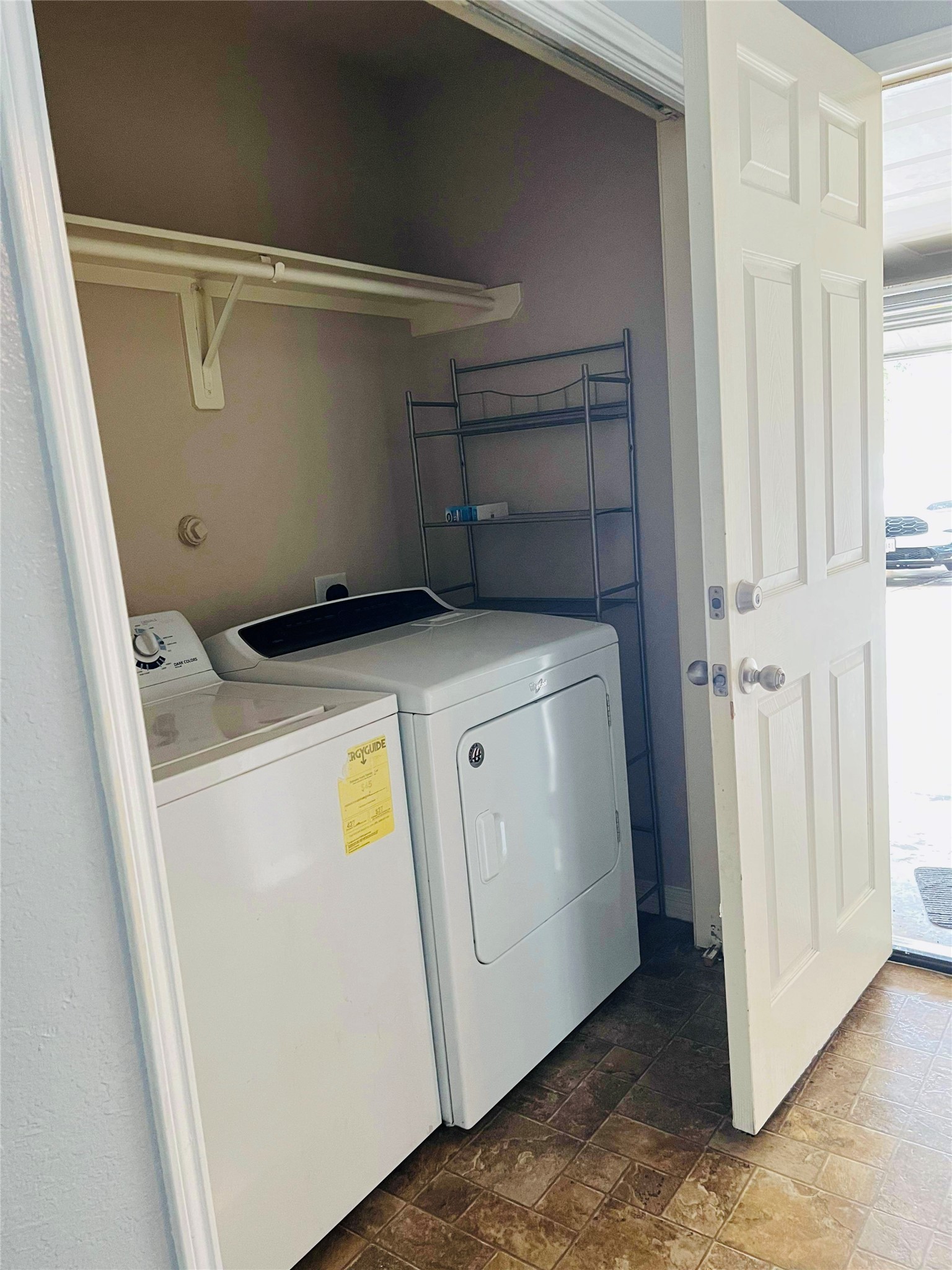722 Pequin Road Crosby, TX 77532 - Photo 9 of 12 a utility room with dryer and washer