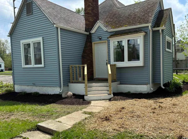 $1,050 | 604 McKinnie Avenue, Fort Wayne, IN 46806